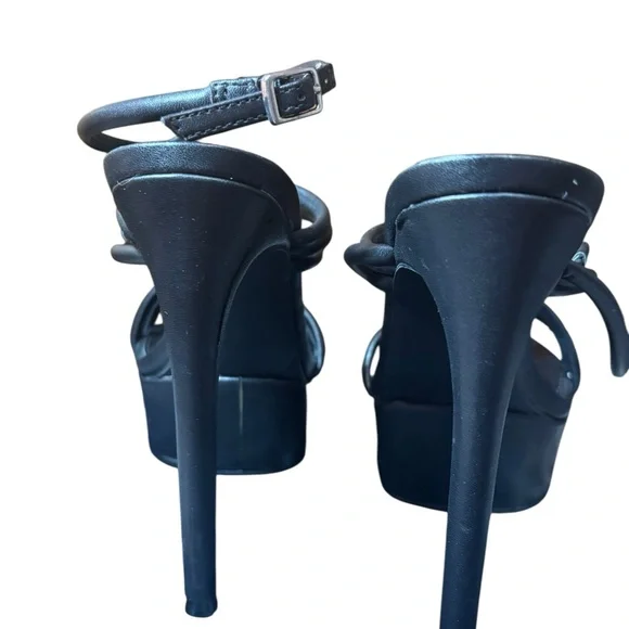 SOLD🌸 - Picture 6 of 7